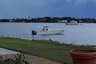 22 S Loafing St, Hypoluxo, FL 33462 - Photo 9