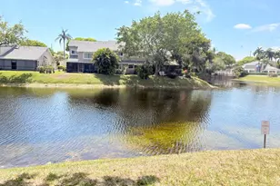 2052 E Discovery Cir Circle E, Deerfield Beach, FL 33442 - Photo 23
