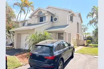 2052 E Discovery Cir Circle E, Deerfield Beach, FL 33442 - Photo 25