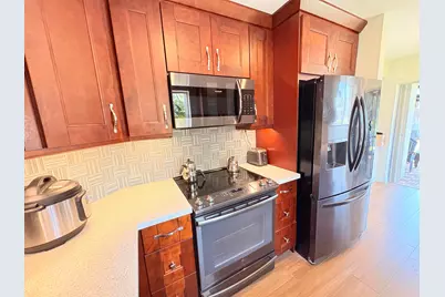 2052 E Discovery Cir Circle E, Deerfield Beach, FL 33442 - Photo 5