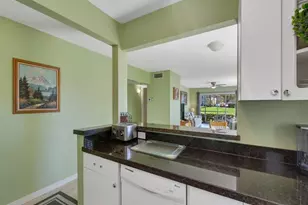 95 Spring Lake Dr, Vero Beach, FL 32962 - Photo 9