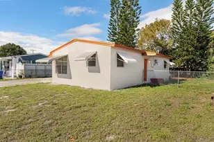 1410 N 69th Ave, Hollywood, FL 33024 - Photo 13