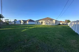 1782 SW Gloria Ln, Port Saint Lucie, FL 34953 - Photo 19