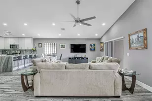 8075 Duomo Cir, Boynton Beach, FL 33472 - Photo 9