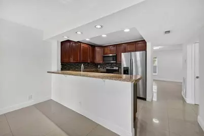 7506 NW 75th Street, Tamarac, FL 33321 - Photo 7