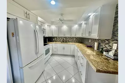 2034 Newcastle B, Boca Raton, FL 33434 - Photo 1