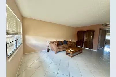 2034 Newcastle B, Boca Raton, FL 33434 - Photo 5