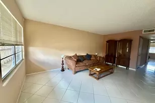 2034 Newcastle B, Boca Raton, FL 33434 - Photo 5