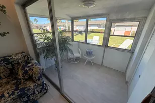 2747 E Dudley Dr Dr E, West Palm Beach, FL 33415 - Photo 9