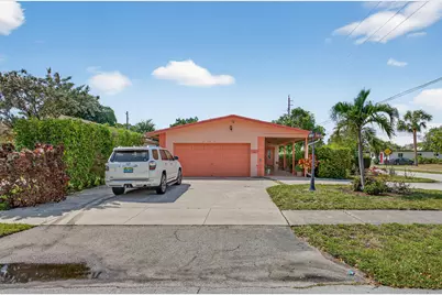 184 SW 2nd Court, Deerfield Beach, FL 33441 - Photo 3