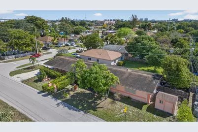 184 SW 2nd Court, Deerfield Beach, FL 33441 - Photo 27