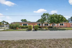 184 SW 2nd Ct, Deerfield Beach, FL 33441 - Photo 1