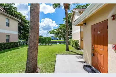 7630 Westwood Drive, Tamarac, FL 33321 - Photo 3