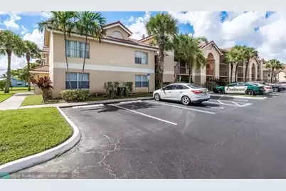 7630 Westwood Drive, Tamarac, FL 33321 - Photo 3
