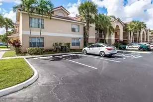 7630 Westwood Dr, Tamarac, FL 33321 - Photo 3