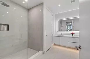 220 Lake Shore Dr, Lake Park, FL 33403 - Photo 23