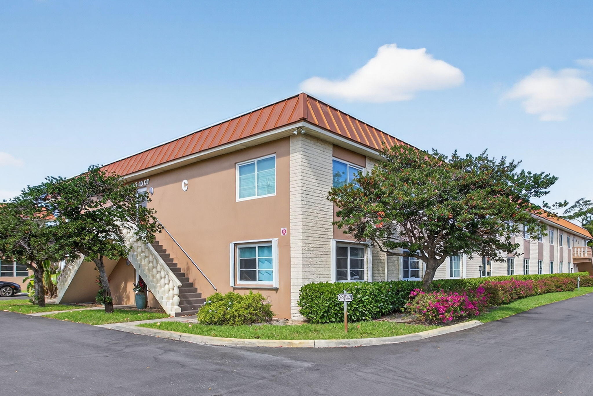 9 NE 19th Ct #214c main architectural view