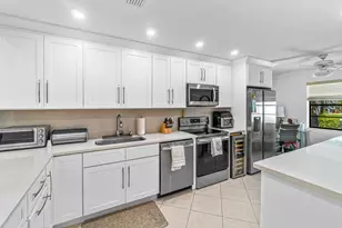 61 Eastgate Dr, Boynton Beach, FL 33436 - Photo 9