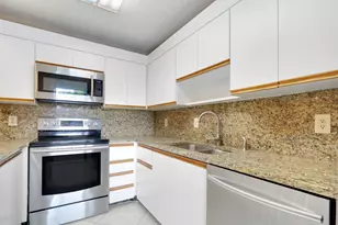 825 Center St, Jupiter, FL 33458 - Photo 5