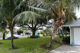 4796 SE Manatee Terrace, Stuart, FL 34997 - Photo 5