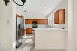 770 Millbrae Ct, West Palm Beach, FL 33401 - Photo 13