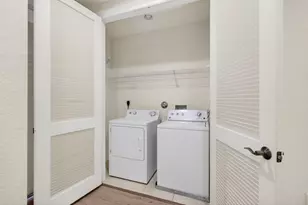 770 Millbrae Ct, West Palm Beach, FL 33401 - Photo 27