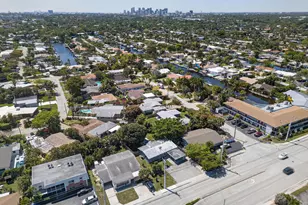 1908 NE 26th St, Wilton Manors, FL 33305 - Photo 13