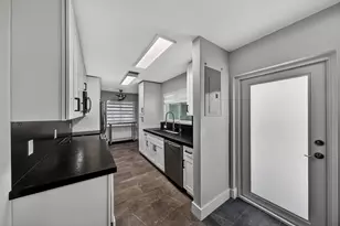 1908 NE 26th St, Wilton Manors, FL 33305 - Photo 33