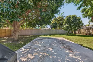 1908 NE 26th St, Wilton Manors, FL 33305 - Photo 21