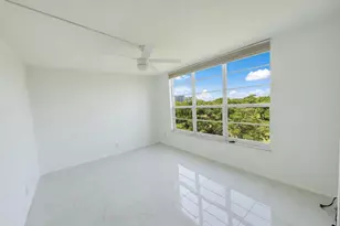 605 Oaks Dr, Pompano Beach, FL 33069 - Photo 7