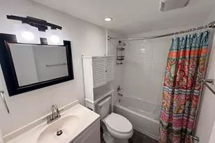 605 Oaks Dr, Pompano Beach, FL 33069 - Photo 7