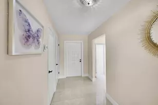 21207 Lago Cir, Boca Raton, FL 33433 - Photo 7