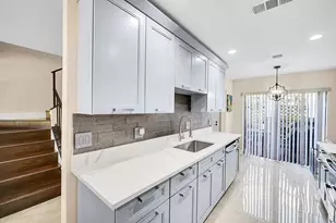 21207 Lago Cir, Boca Raton, FL 33433 - Photo 11
