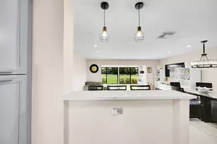 21207 Lago Cir, Boca Raton, FL 33433 - Photo 13