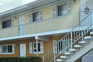 1501 Crescent Cir, West Palm Beach, FL 33403 - Photo 1