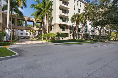 2421 NE 65th Street #209, Fort Lauderdale, FL 33308 - Photo 25