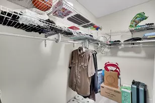 1000 Parkview Dr, Hallandale Beach, FL 33009 - Photo 31