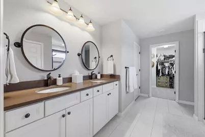 127 SE Courances Drive, Port Saint Lucie, FL 34984 - Photo 9