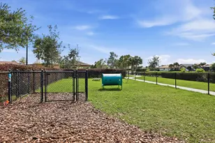 127 SE Courances Dr, Port Saint Lucie, FL 34984 - Photo 25