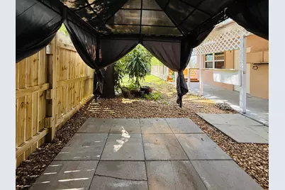 8 Edmund Road, West Park, FL 33023 - Photo 33