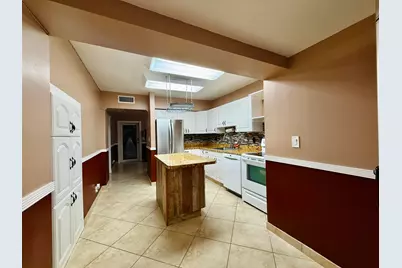 8 Edmund Road, West Park, FL 33023 - Photo 21