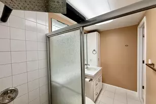 8 Edmund Rd, West Park, FL 33023 - Photo 31