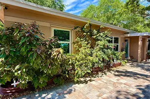 8 Edmund Rd, West Park, FL 33023 - Photo 15