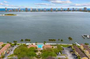 1060 Lake Shore Dr, West Palm Beach, FL 33403 - Photo 11