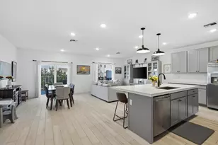 649 NE Waters Edge Ln, Port Saint Lucie, FL 34983 - Photo 5