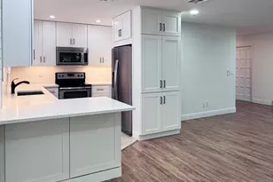 419 Pine Tree Ct, Atlantis, FL 33462 - Photo 3