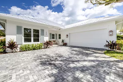 775 Acacia Road, Vero Beach, FL 32963 - Photo 1