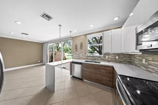 4735 SW 164th Ave, Miramar, FL 33027 - Photo 13