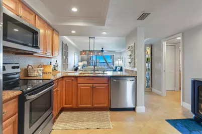 4440 NE Sandpebble Trace #104, Stuart, FL 34996 - Photo 7