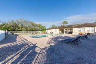 2100 Greenview Shores Blvd, Wellington, FL 33414 - Photo 19